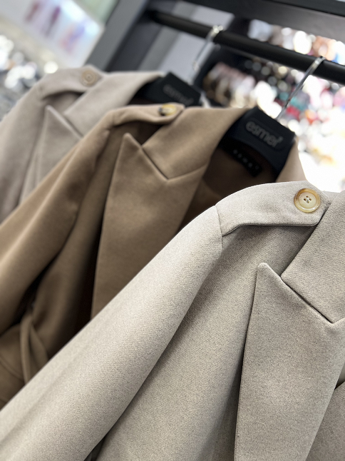 یقه بلیزر کمردار پاگون دار - تصویر 4